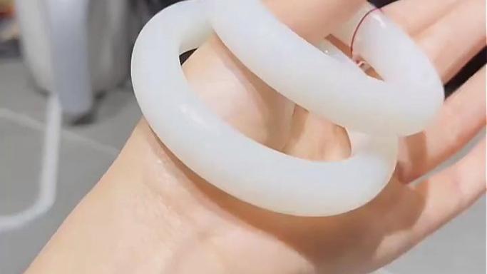 玉镯多宽多厚才完美