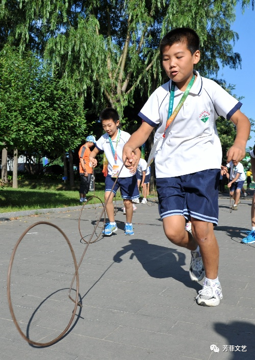 小时候推铁环叫什么截图