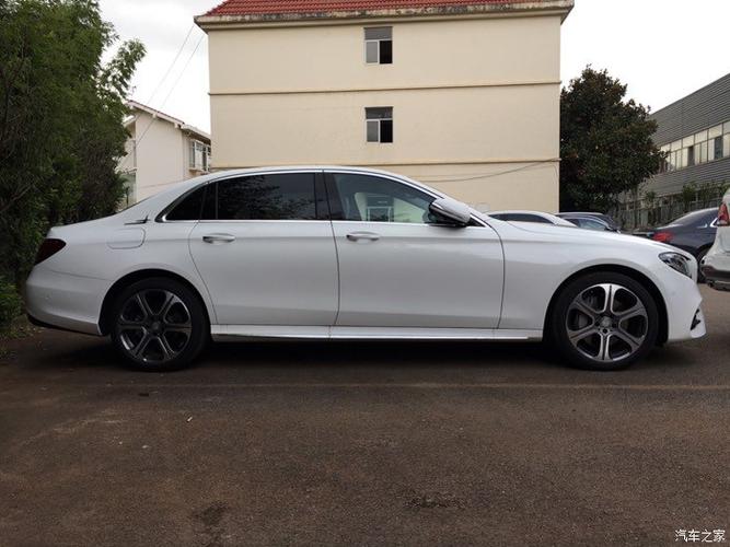 e300白色时尚