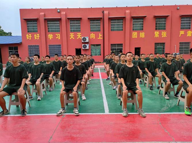 初中想当兵上什么学校