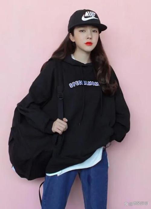 卫衣选黑色还是白色