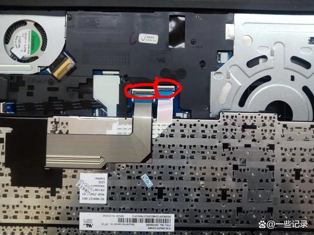 ThinkPad E460键盘拆解教程