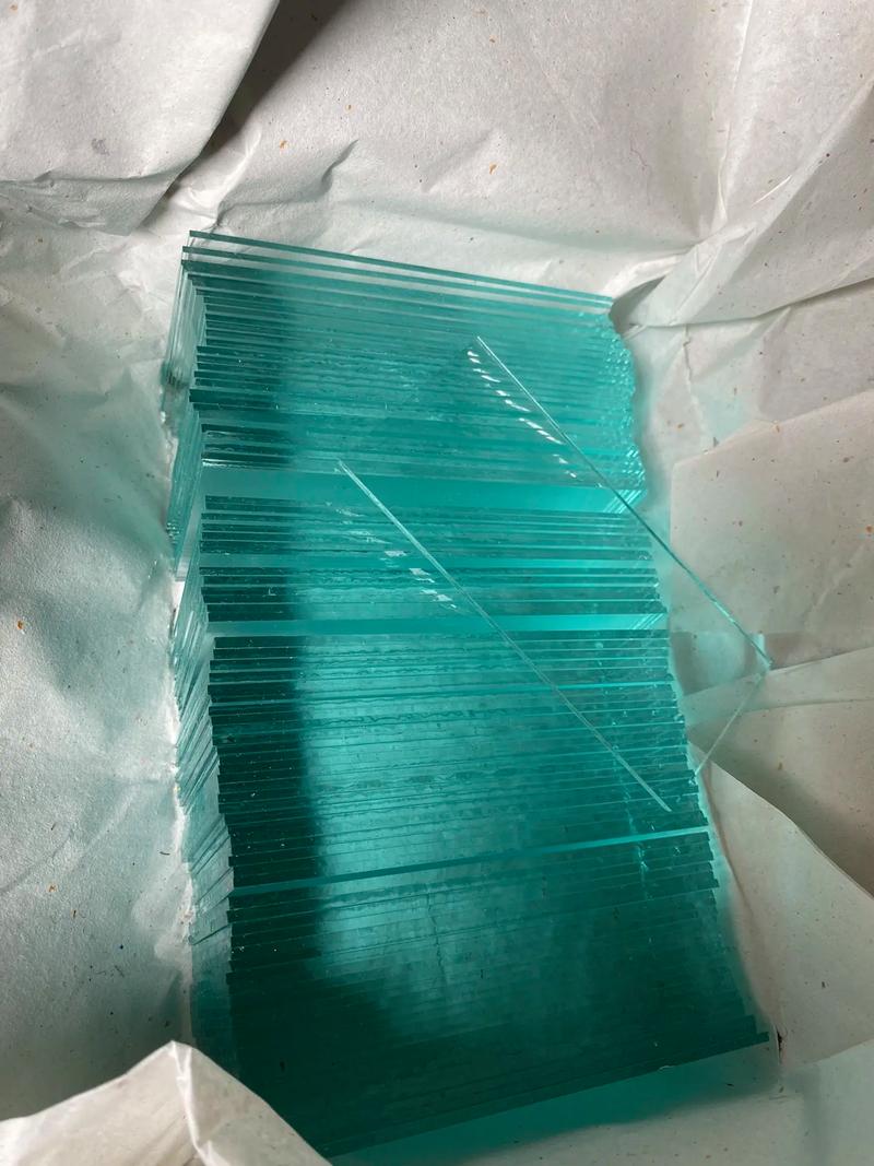 玻璃碎了的梗图标