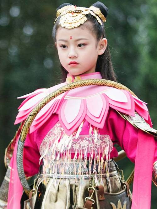 演哪吒的女演员叫什么