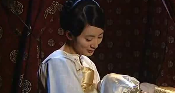 古代奶妈丫环持侯老爷