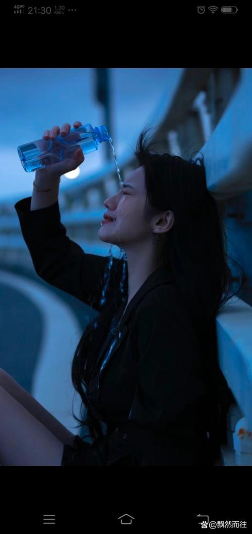 快手伤感图片带字8张一样