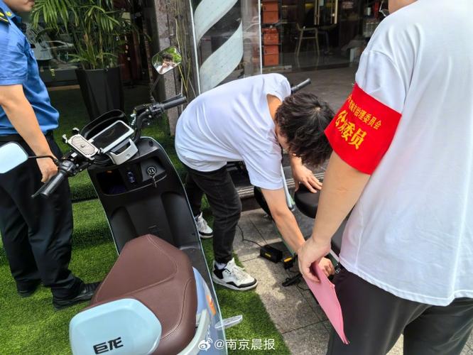 手机充电器有一点点水还能用吗截图