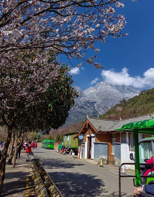 来大姨妈能爬玉龙雪山吗