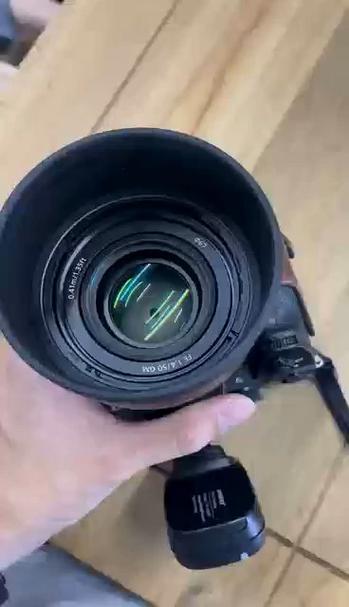 投影机镜头用什么擦