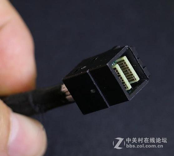 最新带u2接口的主板