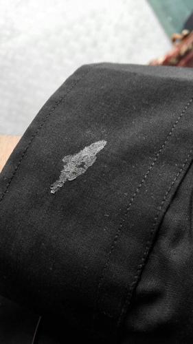 衣服钻掉了用什么胶粘缩略图