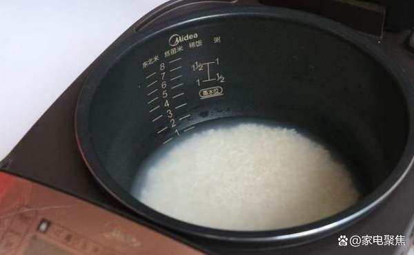 电饭煲煮饭一直不跳一直煮游戏截图
