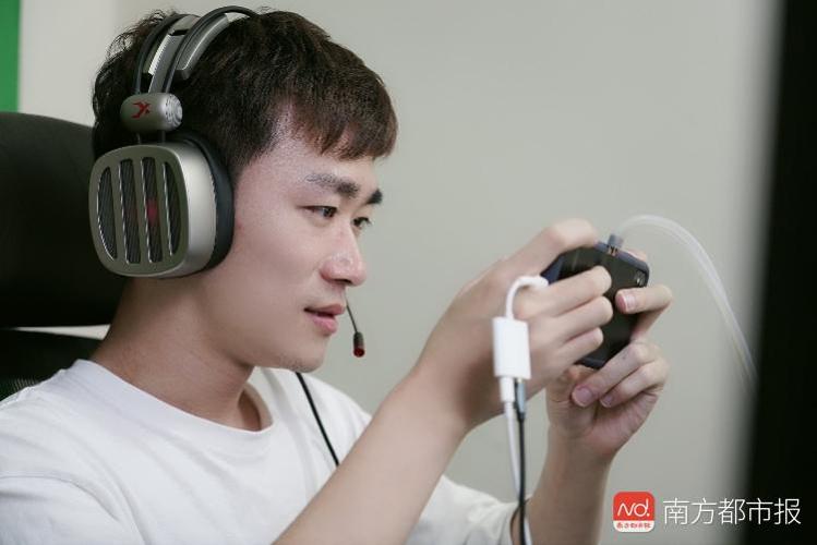 虎牙不求人1v亿QQ还是微信区