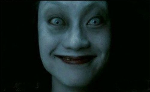 鬼女魔咒之红衣电影