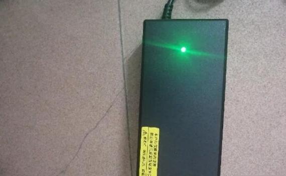 电池充电器绿灯亮充不进电