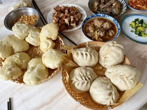 一个包子相当于几碗饭