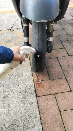 电动车把手断了换一个多少钱