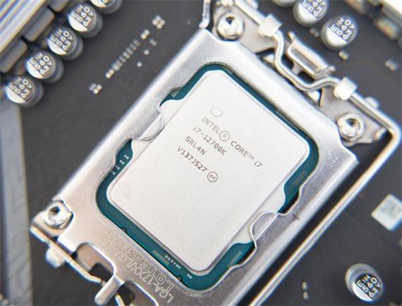 i7什么意思小众圈子