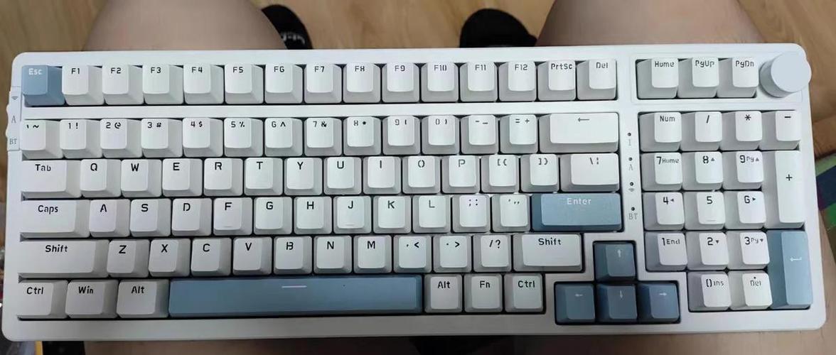 茶轴键盘推荐200到400