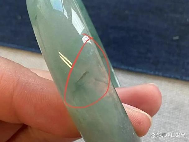 手机屏摔了一条裂纹不影响使用缩略图