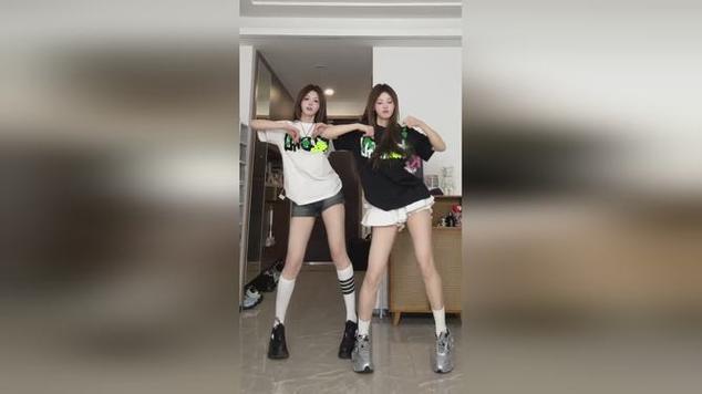 两个人抖音舞蹈视频