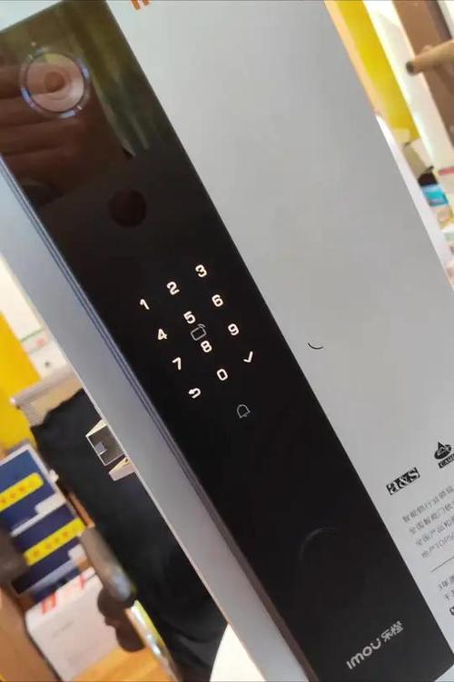 智能锁电池能用多久