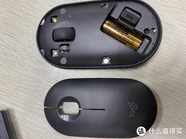 无线鼠标电池盖怎么开