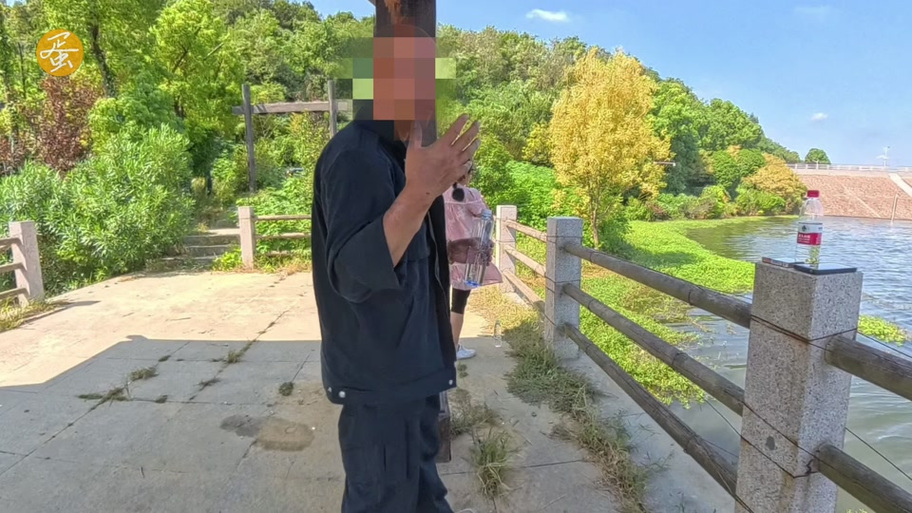 白皮甘地老哥截图