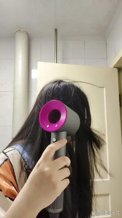 手机用吹风机吹会不会爆炸