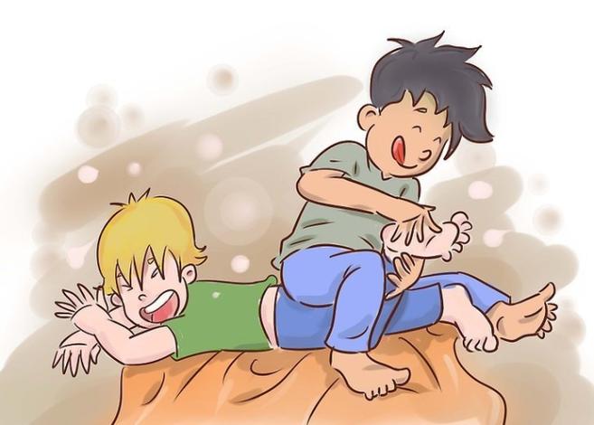 婴儿几个月会挠痒痒