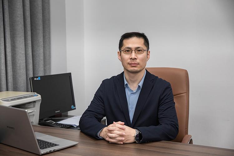 求是集团简介董事长