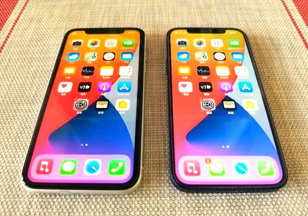 iphone11与iphone12对比图标