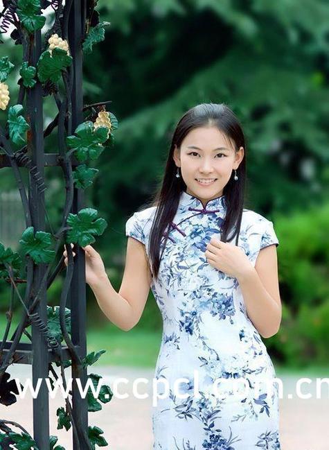 掌中美母梁步萍陆子轩