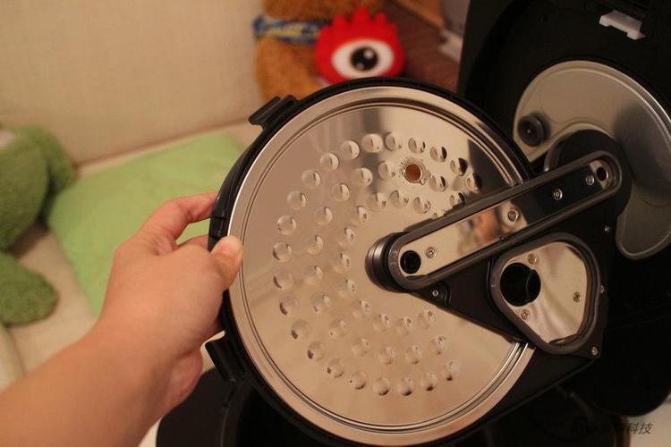球釜盖拆卸全过程视频