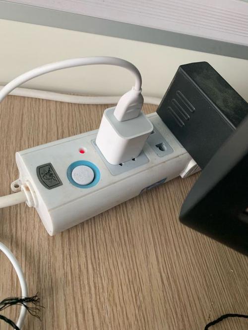 手机插头特别烫是为什么