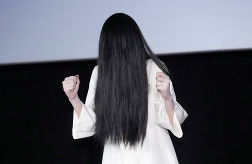 女鬼的头发无限延长