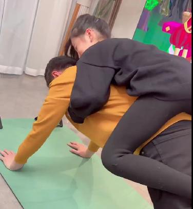 10岁的孩子还要抱抱正常吗