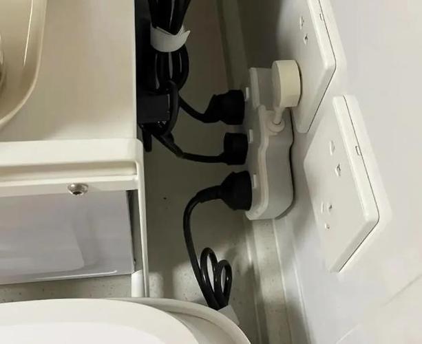 微波炉不用时电源插头需要拔掉吗