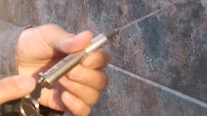 车库门应急锁开锁视频