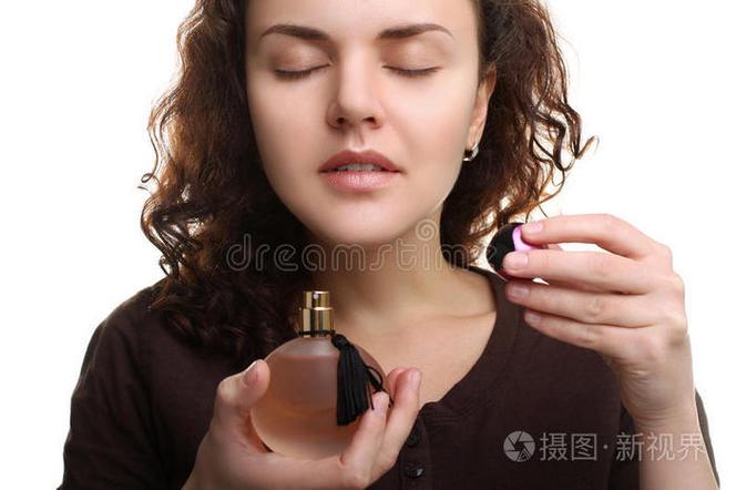 长期闻香水味有害吗截图