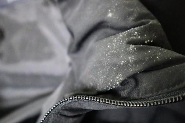 衣服发霉怎么洗掉霉斑