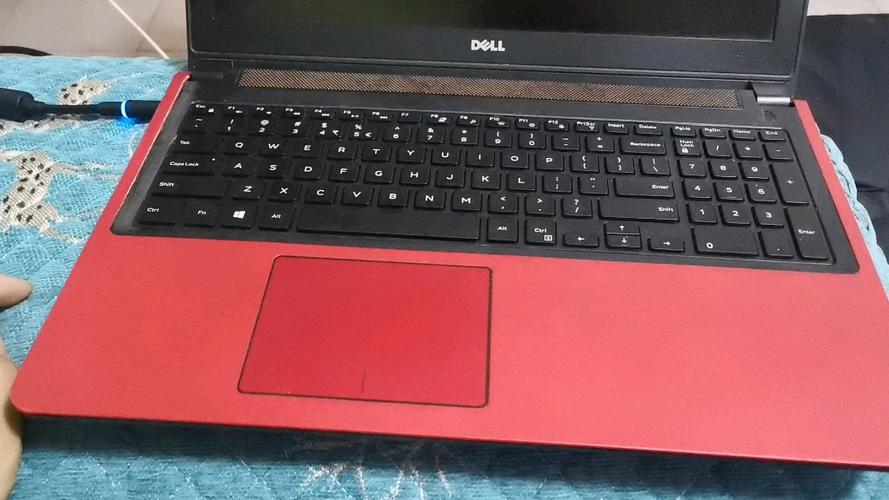 dell笔记本电源灯闪烁无法开机缩略图