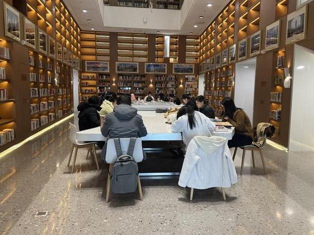 南宁24小时图书馆怎么收费
