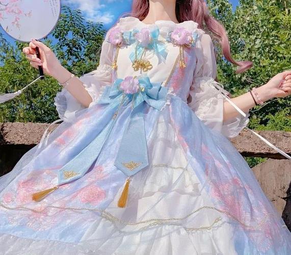 正版lolita一套多少钱