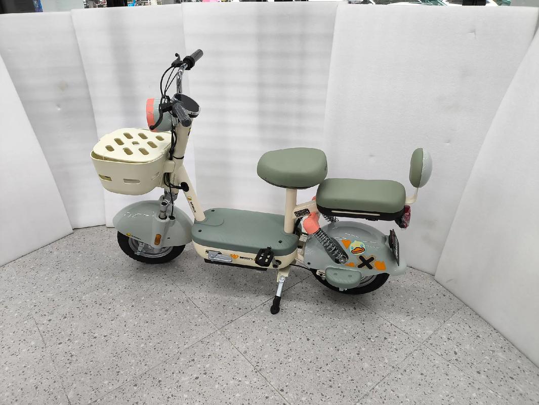 小型电动车