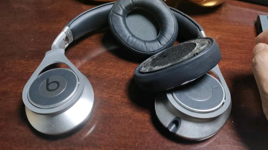 beats耳机右耳没声音