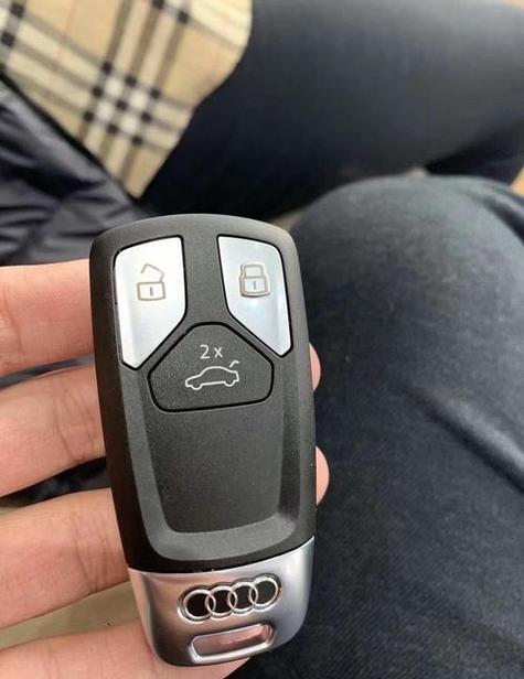遥控器外壳粘粘的怎么办视频