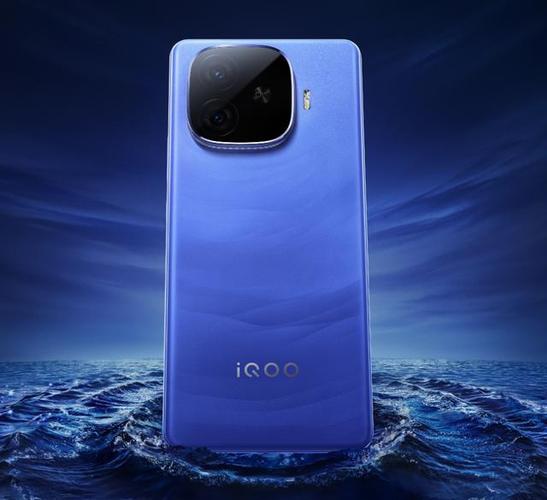 iqoo最开始出的是哪款