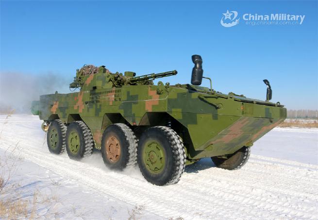 08轮式突击车