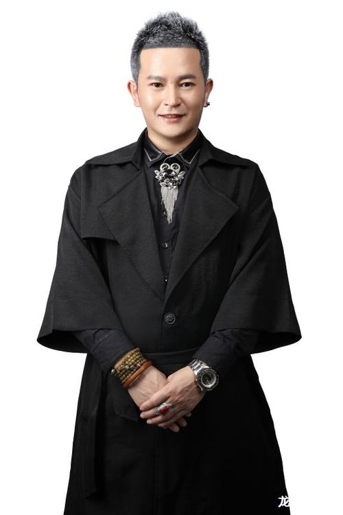 中国著名男化妆师